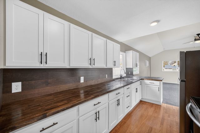1918 Warford Street, Perry, IA 50220