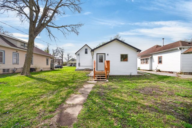 1918 Warford Street, Perry, IA 50220
