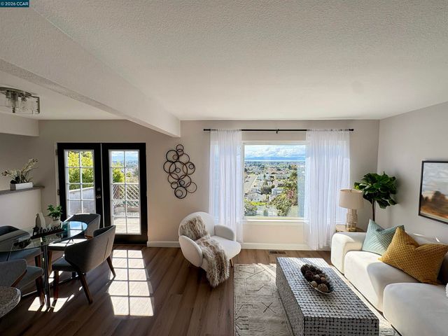 16057 Gramercy Dr, Castro Valley, CA 94578