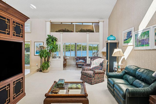 6110 N Ocean Boulevard 40, Ocean Ridge, FL 33435
