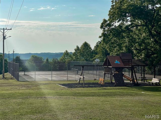10557 Fairway Drive, Foristell, MO 63348