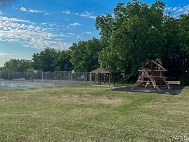 10557 Fairway Drive, Foristell, MO 63348