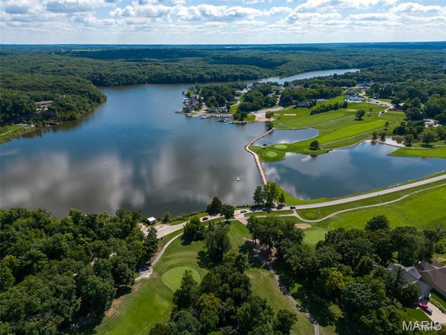 10557 Fairway Drive, Foristell, MO 63348