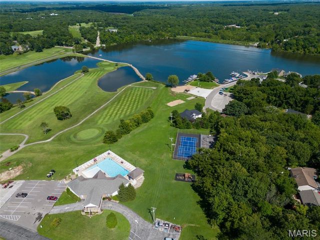 10557 Fairway Drive, Foristell, MO 63348
