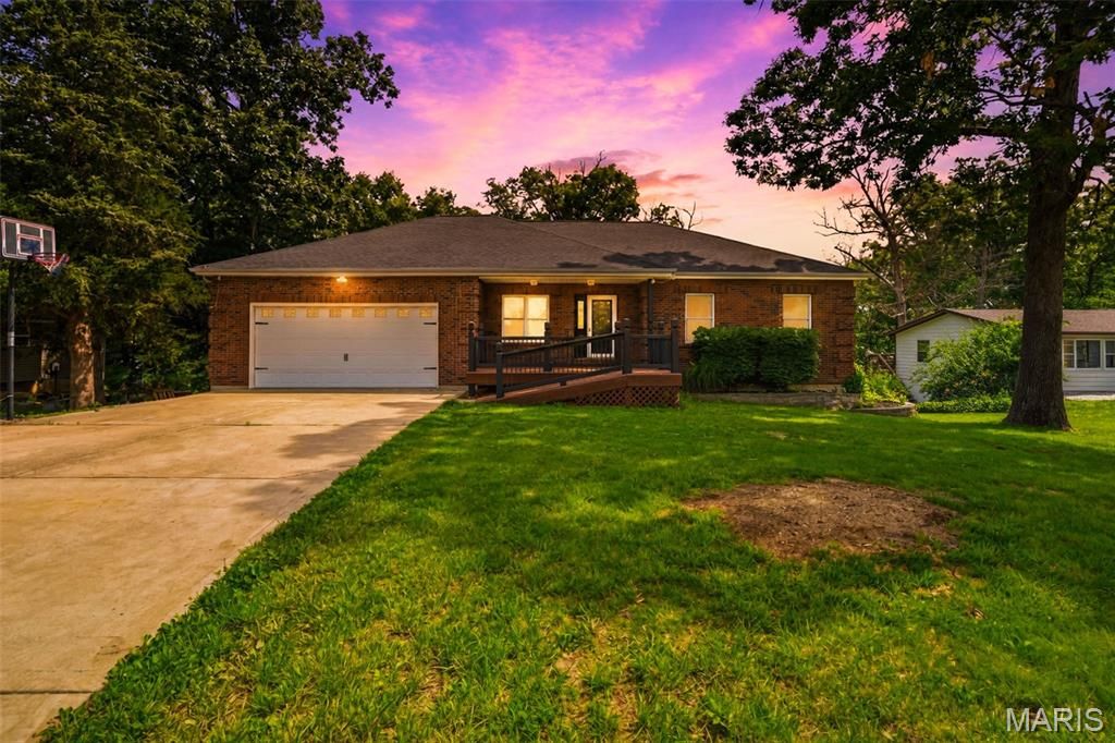 10557 Fairway Drive, Foristell, MO 63348