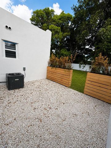 2426 NW 43rd Street, Miami, FL 33142