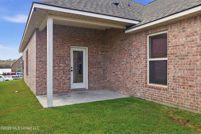 11416 Crystal Lake Drive, Gulfport, MS 39503