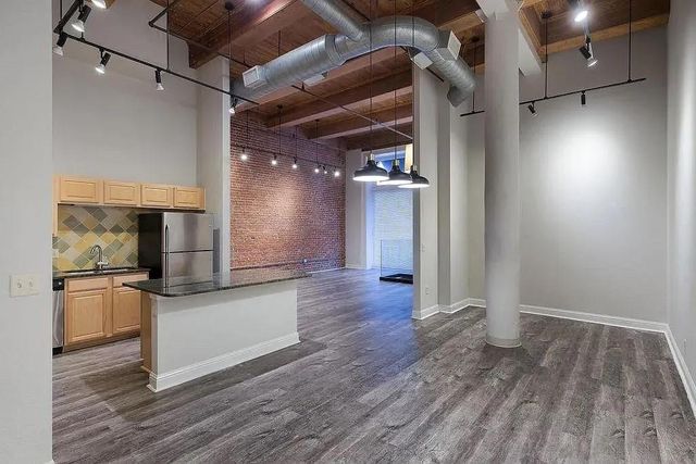 609 Central Street 1102, Kansas City, MO 64105