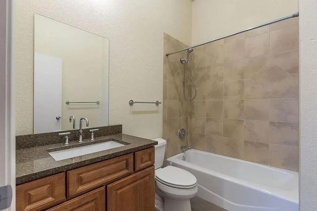 609 Central Street 1102, Kansas City, MO 64105