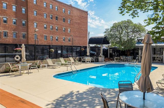 609 Central Street 1102, Kansas City, MO 64105