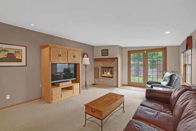 2216 Cleveland AVENUE, Sheboygan, WI 53081