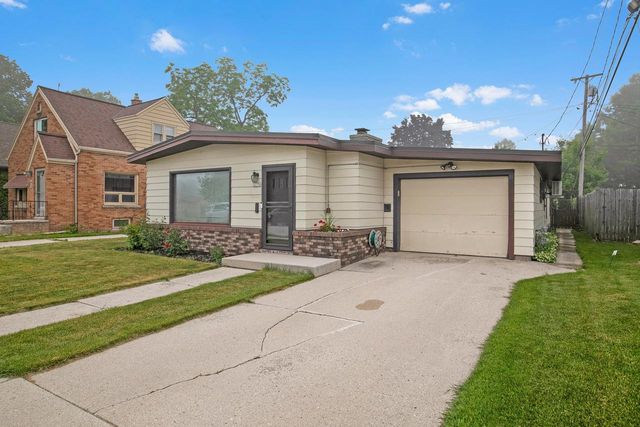 2216 Cleveland AVENUE, Sheboygan, WI 53081