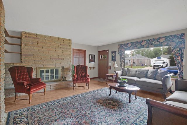2216 Cleveland AVENUE, Sheboygan, WI 53081