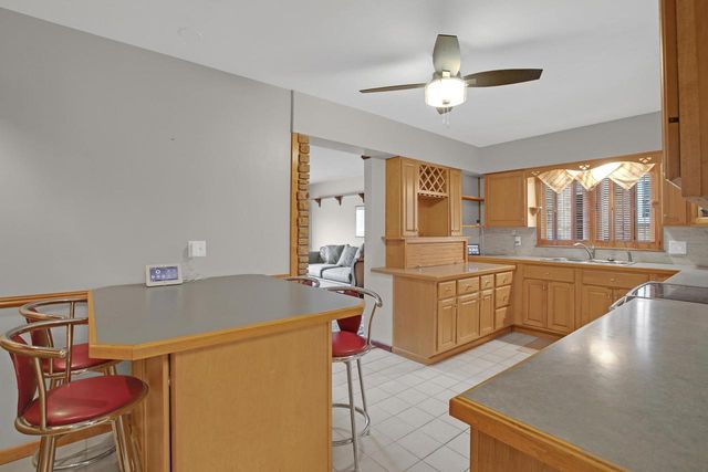 2216 Cleveland AVENUE, Sheboygan, WI 53081