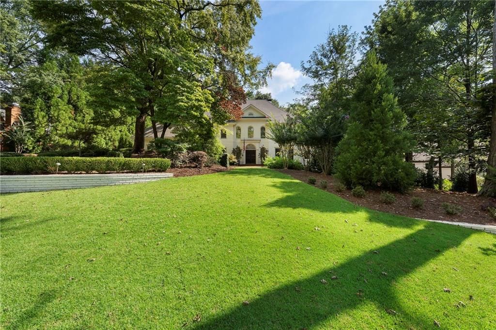Image 2 of property listing at 750 Sturges Way, Johns Creek, GA 30022