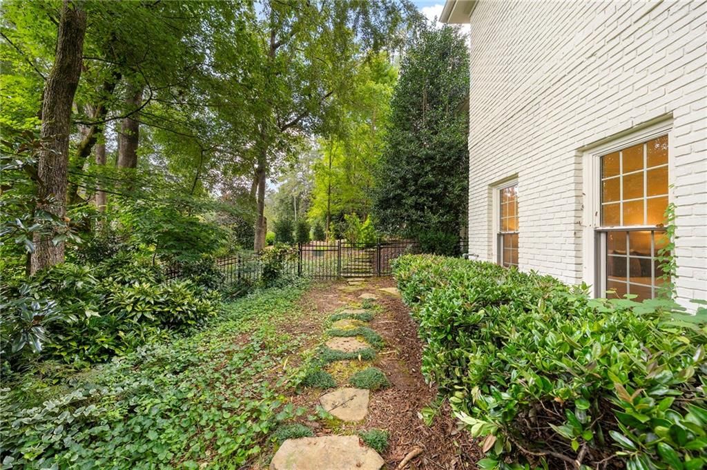 Image 75 of property listing at 750 Sturges Way, Johns Creek, GA 30022