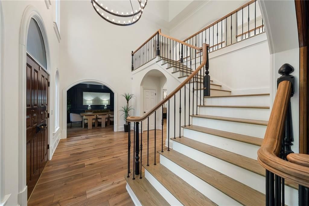 Image 8 of property listing at 750 Sturges Way, Johns Creek, GA 30022