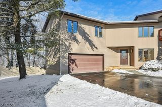 39 Cedarwood Ter, Woodland Park, NJ 07424