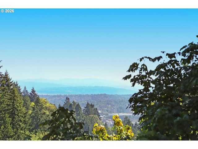 3127 Sw CHAMPLAIN Dr, Portland, OR 97205