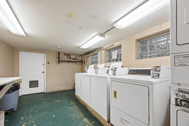 301 Chicago Avenue 3CW, Oak Park, IL 60302