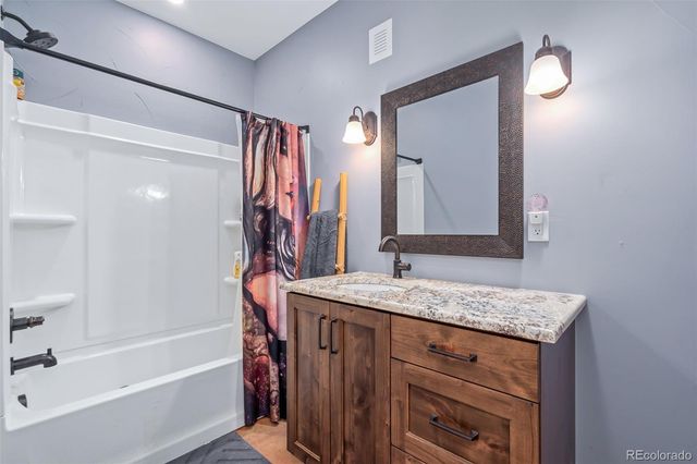 405 Moondance Way, Bellvue, CO 80512