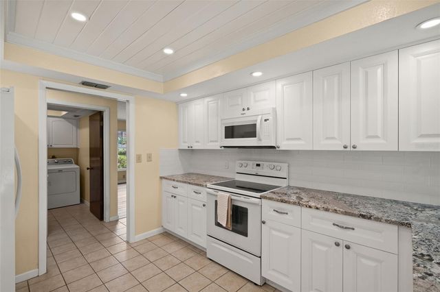 2889 FAIR GREEN DRIVE, Clearwater, FL 33761