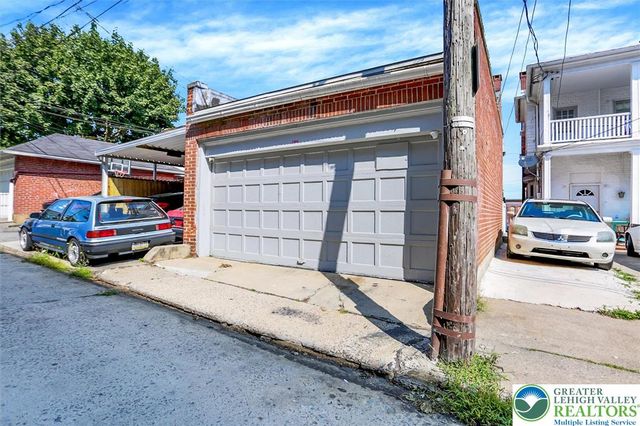1806 West Chew Street, Allentown City, PA 18104