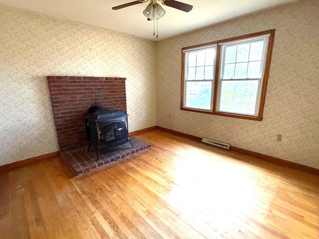 20 Sunset Drive, Essex, VT 05452