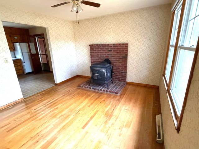 20 Sunset Drive, Essex, VT 05452