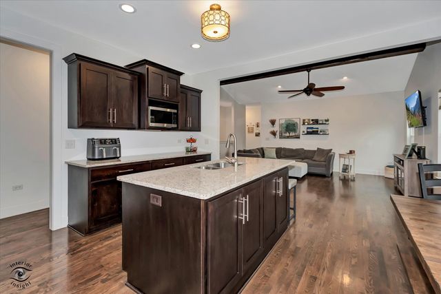 24525 S Clydesdale Drive, Manhattan, IL 60442