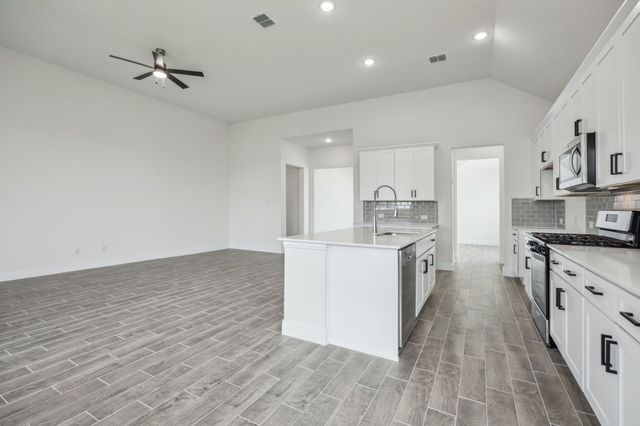 1827 Acosta Drive, Forney, TX 75126