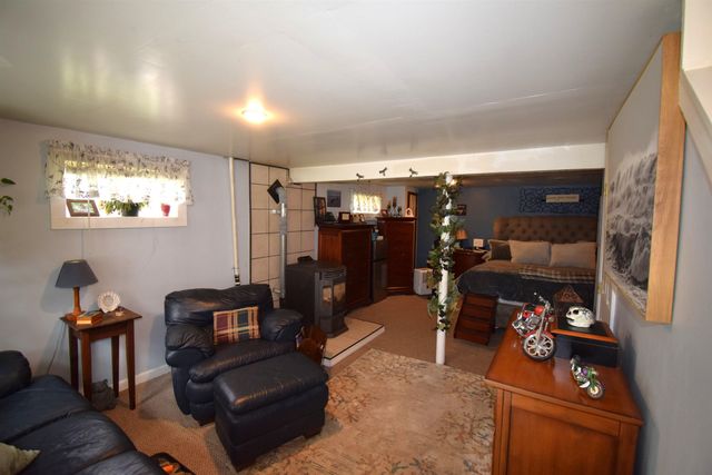 4 Independence Avenue, Kingston, NH 03848