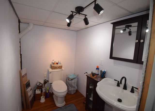 4 Independence Avenue, Kingston, NH 03848