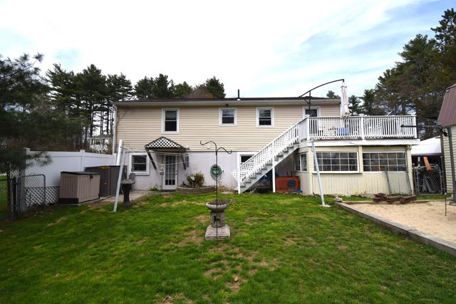 4 Independence Avenue, Kingston, NH 03848