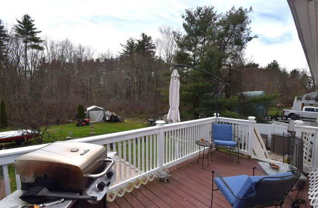 4 Independence Avenue, Kingston, NH 03848