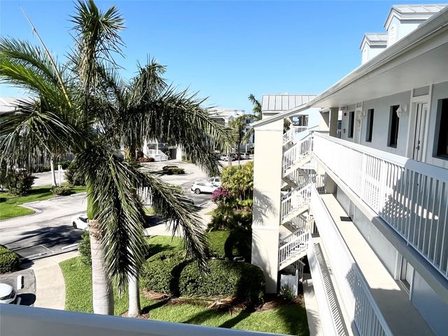 40 NE PLANTATION Road 410, Hutchinson Island, FL 34996