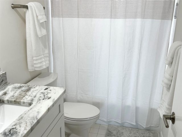 40 NE PLANTATION Road 410, Hutchinson Island, FL 34996