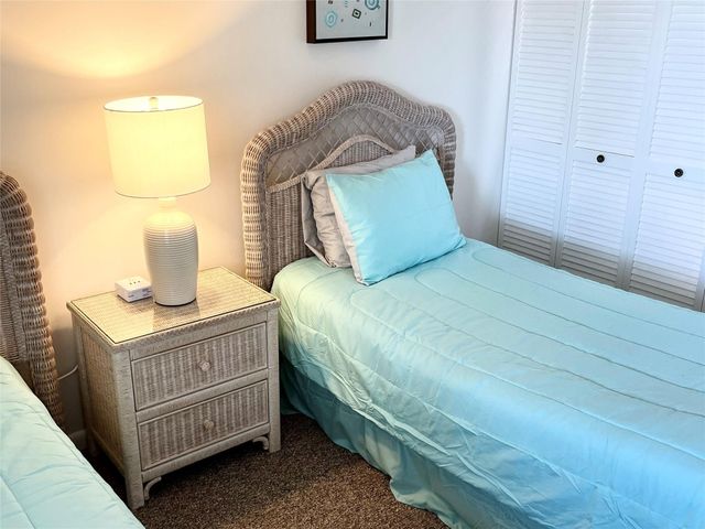 40 NE PLANTATION Road 410, Hutchinson Island, FL 34996