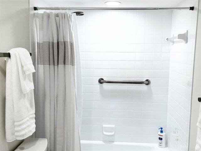 40 NE PLANTATION Road 410, Hutchinson Island, FL 34996