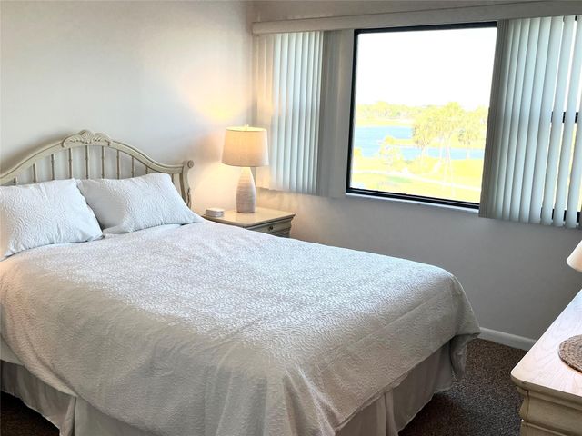 40 NE PLANTATION Road 410, Hutchinson Island, FL 34996