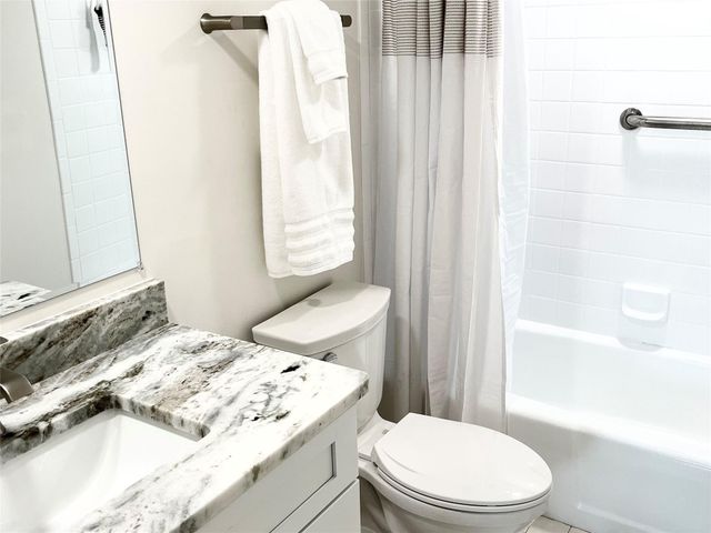 40 NE PLANTATION Road 410, Hutchinson Island, FL 34996