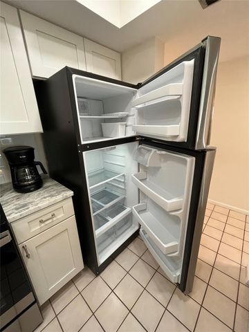 40 NE PLANTATION Road 410, Hutchinson Island, FL 34996