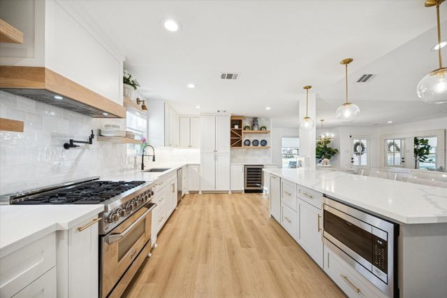 10739 Longmont Drive, Houston, TX 77042