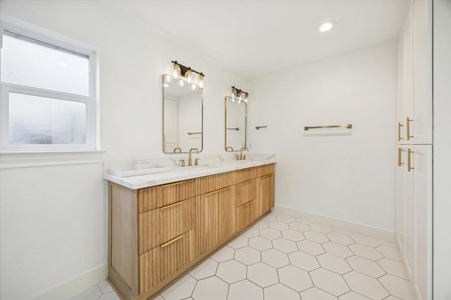 10739 Longmont Drive, Houston, TX 77042