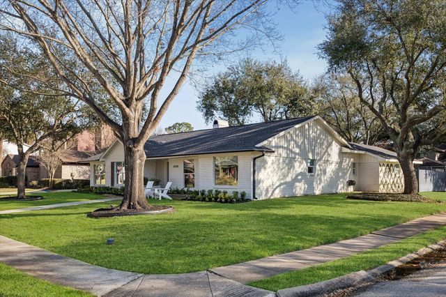 10739 Longmont Drive, Houston, TX 77042