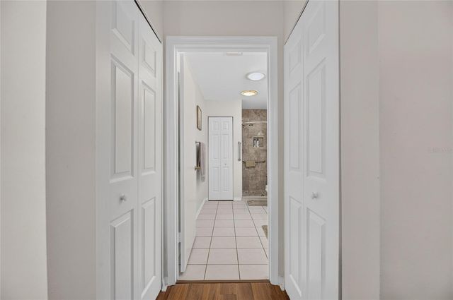 907 BLUEWATER DRIVE, Sun City Center, FL 33573