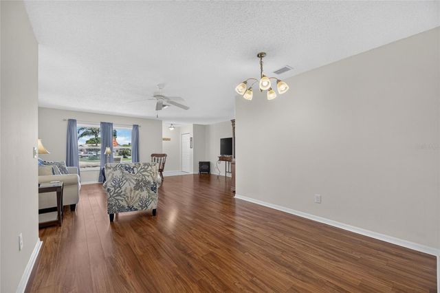 907 BLUEWATER DRIVE, Sun City Center, FL 33573