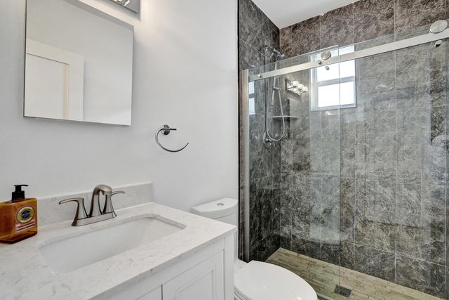 1528 NE 28th Drive, Wilton Manors, FL 33334