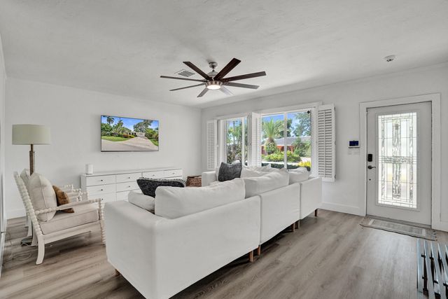 1528 NE 28th Drive, Wilton Manors, FL 33334