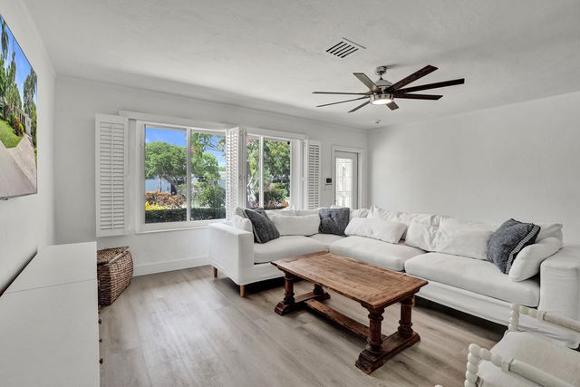 1528 NE 28th Drive, Wilton Manors, FL 33334